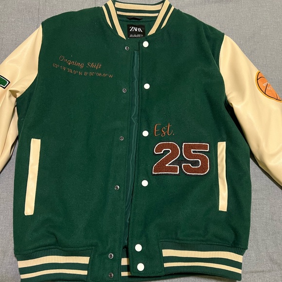 Zara patch Jacket. Size L - Picture 3 of 5